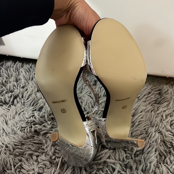 New!!! Heels 3 1/2 inches - Picture 4 of 4